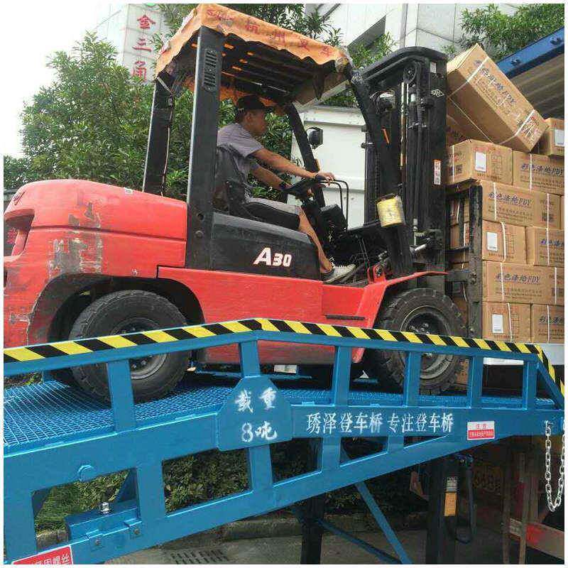 移动式液压登车桥卸货平台蹬车桥物流台货柜装车卸货工具