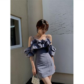 一字肩礼服裙子女夏短袖包臀短裙名媛露背设计感小众吊带连衣裙潮