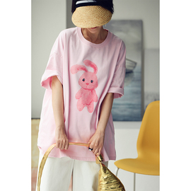 T9075C 温柔粉色宽松中长款贴钻可爱卡通兔子短袖T恤女 米兰宣言