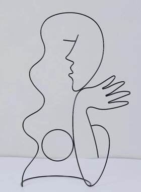 现代简约抽象几何铁艺女人摆件欧式样板房客厅毕加索售楼处装饰品