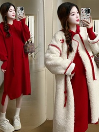 孕妇连衣裙套装秋冬装2023羊羔绒外套长款红色卫衣长裙两件套