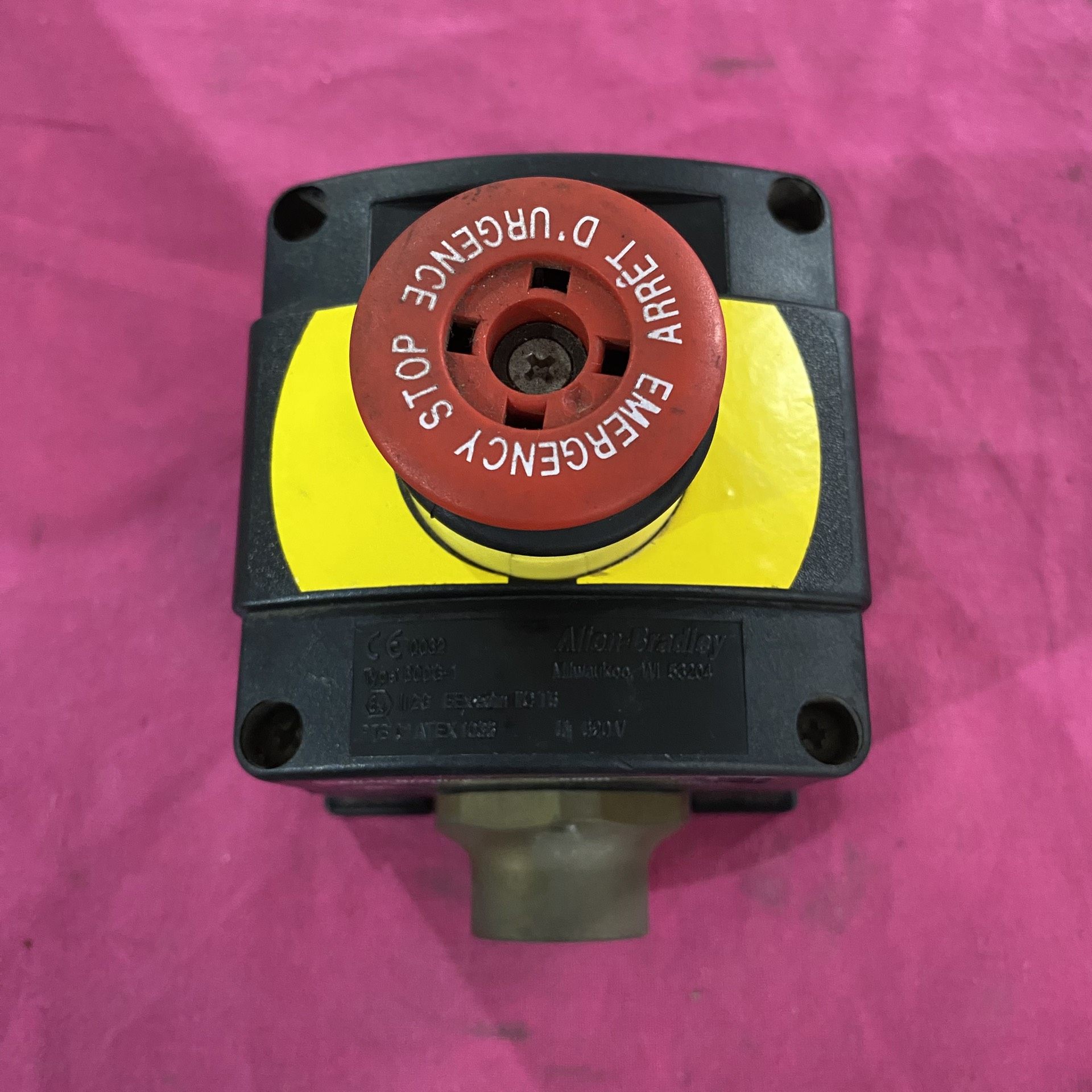 Allen-Bradley 防爆急停按钮