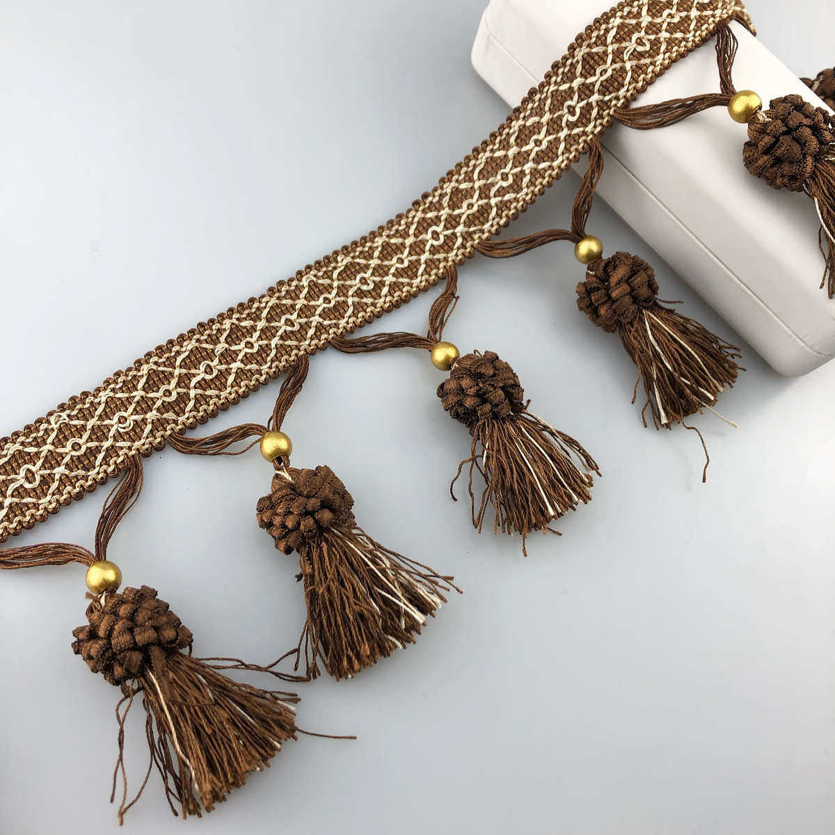 厂家直供 经典款窗帘花边排须辅料 中式草莓球幔头流苏花边12米