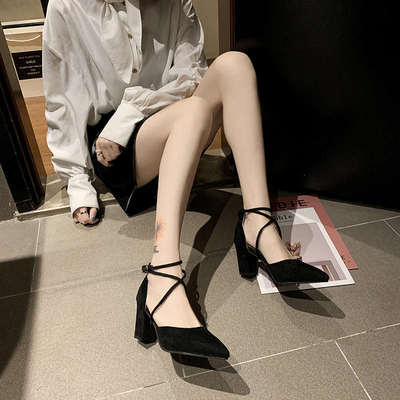 黑色高跟鞋女粗跟20224新款网红尖头绒面时尚气质单鞋十八岁成年