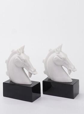 现代新中式创意白色马头书档书靠办公室书房书柜客厅酒柜装饰摆件