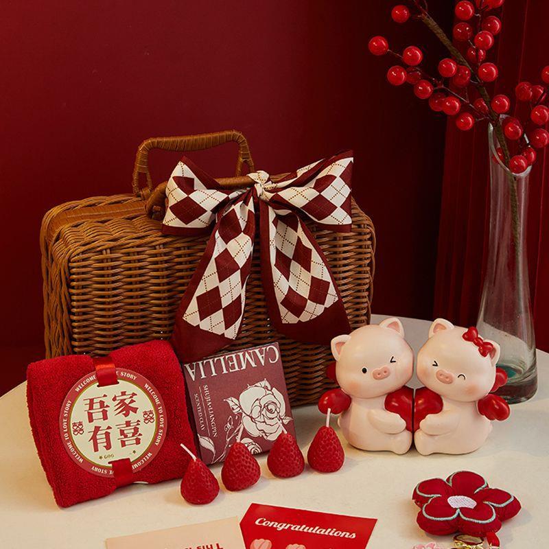 喜娘字猪摆件送新人新订婚结婚桌面婚厂家直供房置布情侣装饰品厂