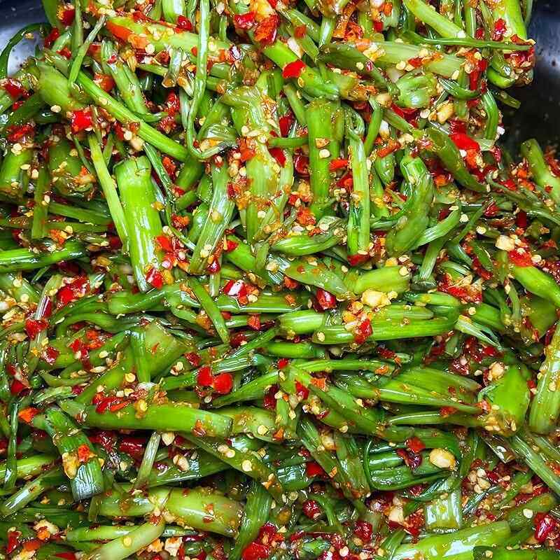 江西辣菜酸辣空心菜腌辣椒青红剁椒酱菜下饭菜腌空心菜梗香辣咸菜
