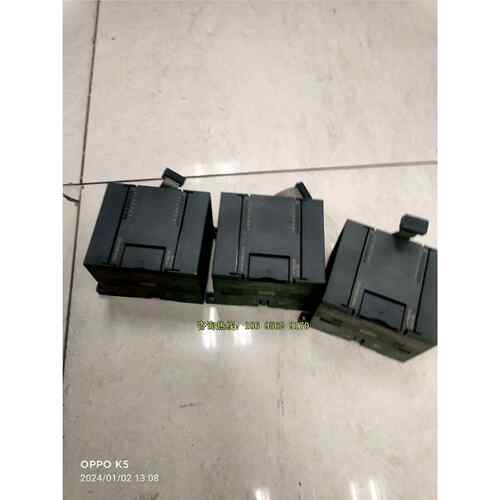 6ES7223-1PH22-0XA0有3个，95新以上，，不是实价