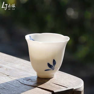 白瓷纯手绘蝴蝶兰花品茗杯家用聚香杯喝茶杯陶瓷主人杯个人杯茶盏