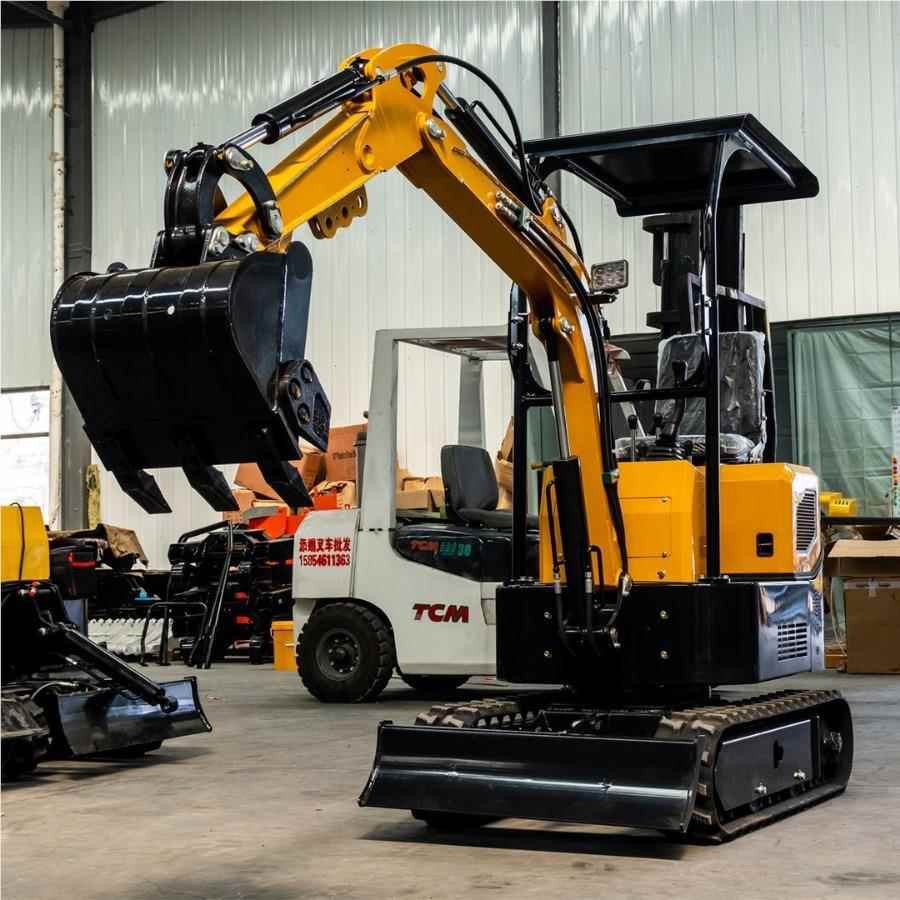 源厂家微HT10C小型挖掘机 果园山地开多荒头挖破土机 打桩碎功能