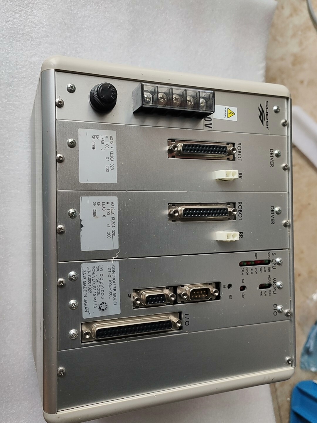 THK驱动器，LXT-2-100L-100L实物拍照，成色如