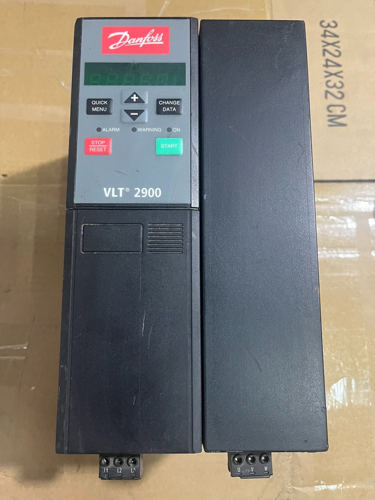 丹弗斯VL2900 5.5KW 380V实物拍摄