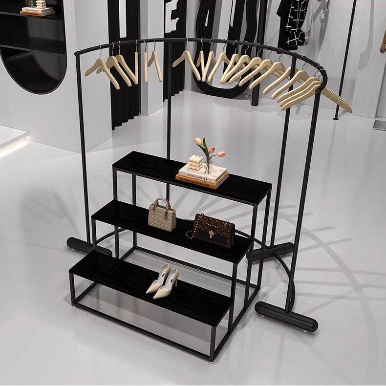 服装店中岛展示架铁艺黑色中间摆放弧形挂衣架女装店多层鞋包货架
