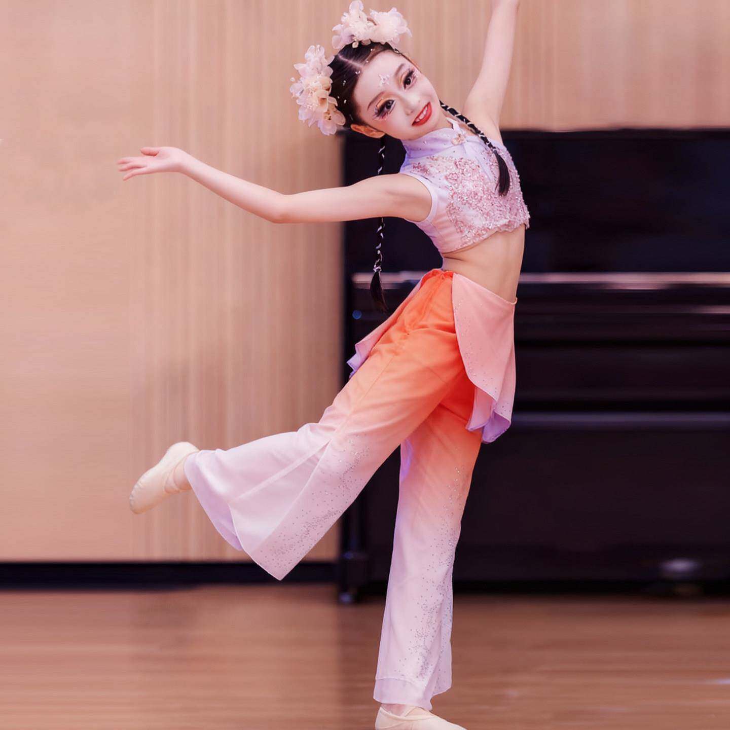 春嬉钱鼓舞蹈服女童儿童古典舞伞舞表演服独舞艺考胶州秧歌剧目服