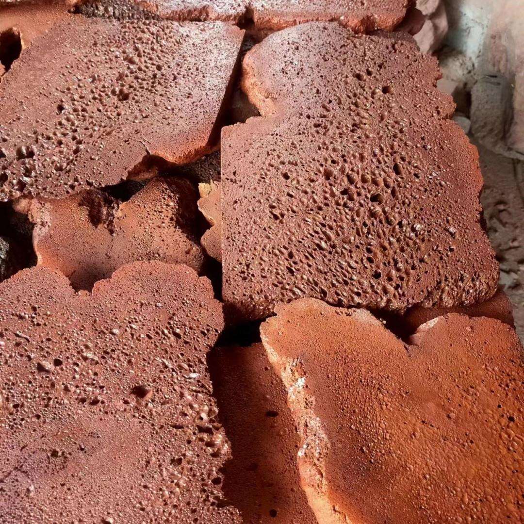 火山石板红色碎拼蘑菇石仿古外墙庭院铺路别墅造景黑色复古火山岩