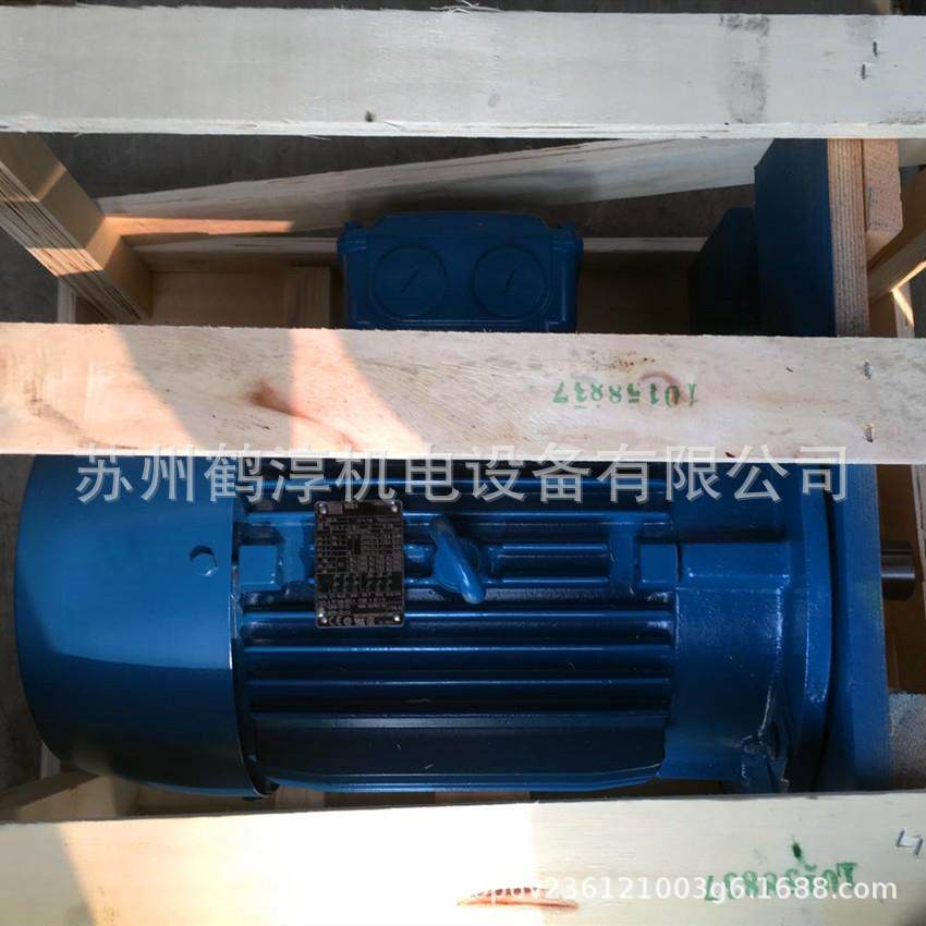 W21系列WEG万高3~160M-2-15KW-B5-IE2防护等级IP55三相异步电动机