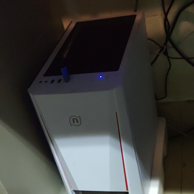 打听下宁美国度的电脑靠谱吗?对比起攀升哪个性价比强?