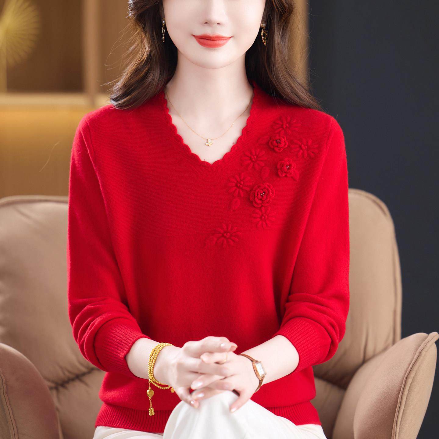 本命年妈妈装秋冬V领%山羊绒红色毛衣洋气中老年女羊毛打底衫
