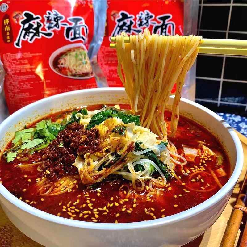 麻辣方便面正宗东北麻辣面装方便面杂酱面麻辣小面速食拌面条泡面
