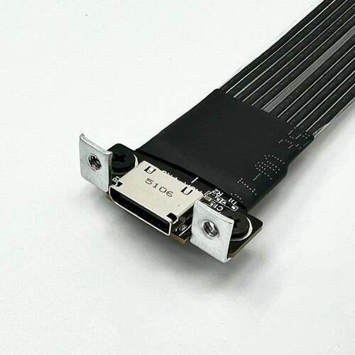 1个颜色：黑色材质：塑料M.2NVME转SFF-8611/8612软排线PCIE