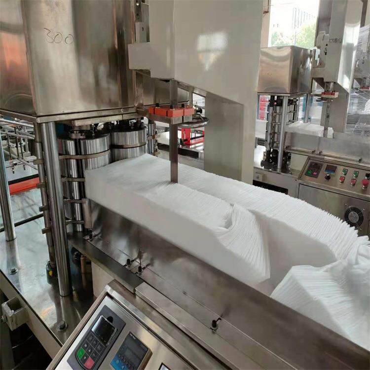 1多功能酒店一次性毛巾折叠机全自动旅行无纺布毛巾浴巾加工设备