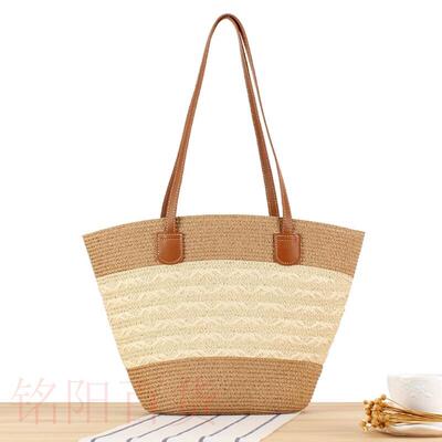 Hand-woven Tote Bag Striped Large Capacity Vacation Versatil
