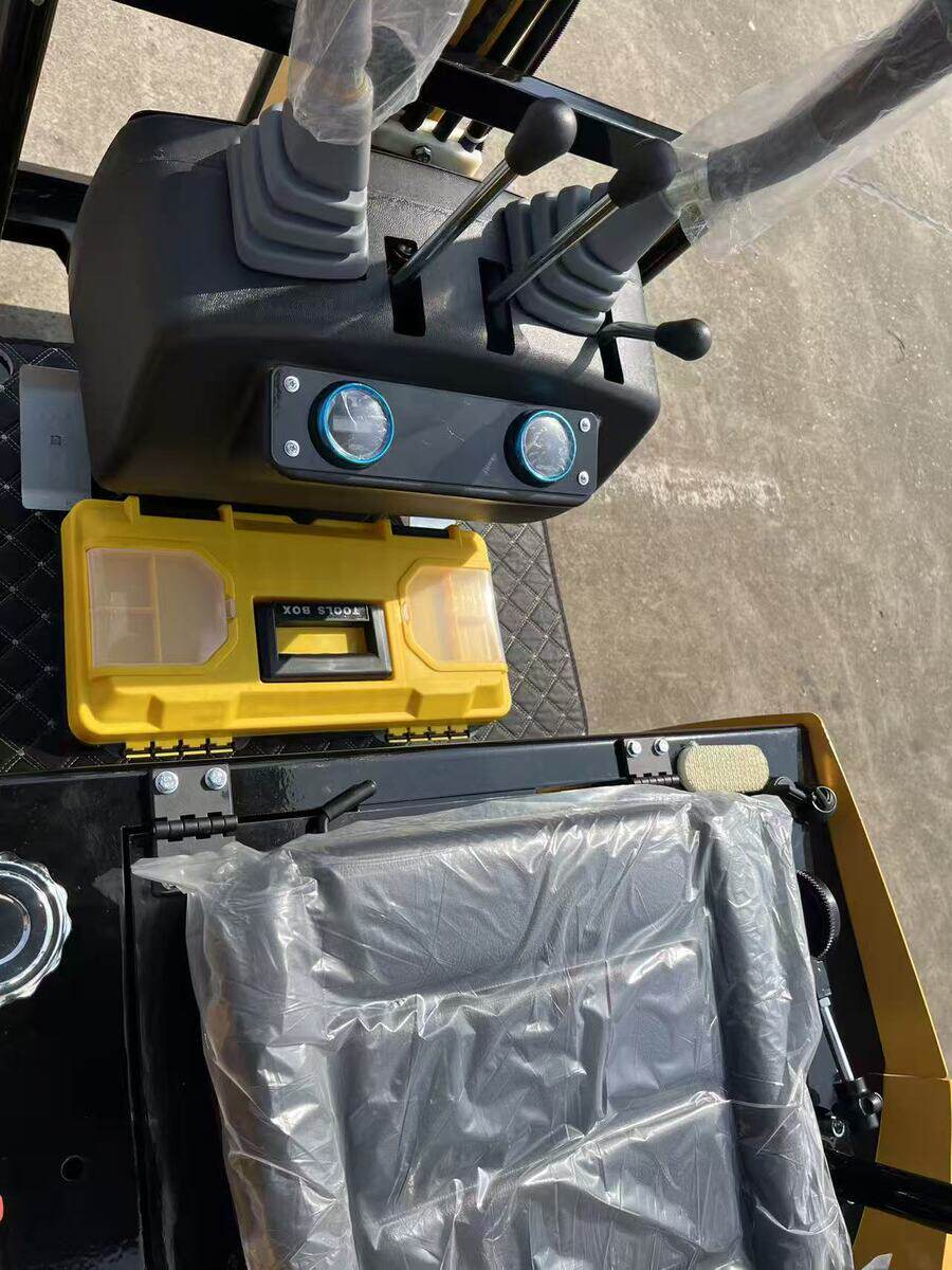 5月11日济宁全新12型小型挖掘机配置表下图查看出口品质带质保网络拍卖公告