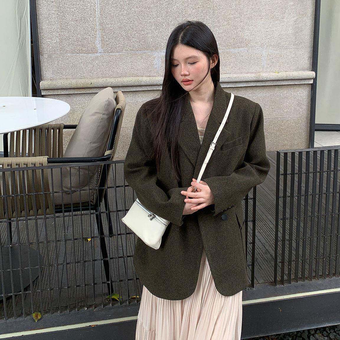高级感灰绿色复古羊毛呢西装外套女秋冬韩系宽松呢子小个子西服