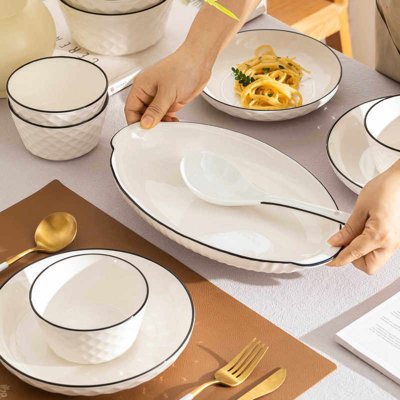 现代简约碗碟套装家用陶瓷餐具釉下彩盘子碗盘碗具婚庆乔迁礼品