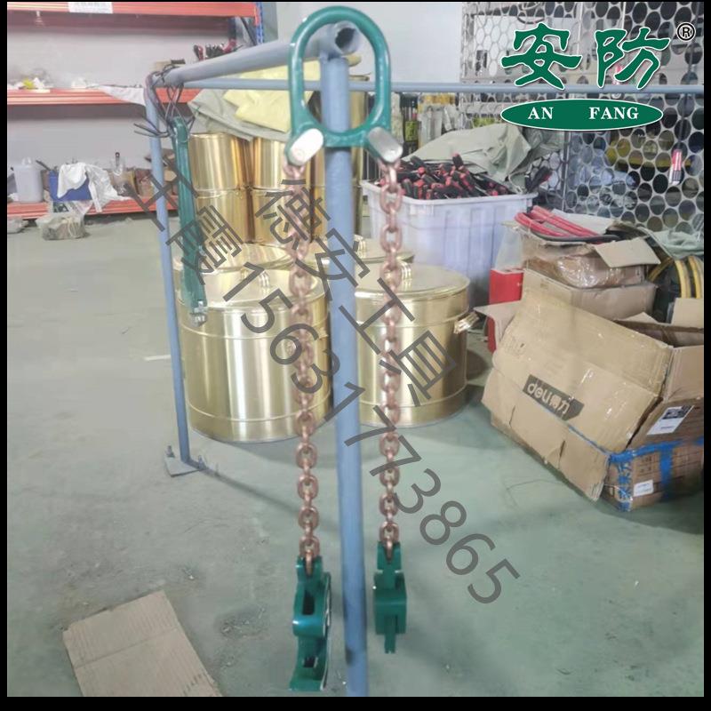 防爆油桶吊钳吊钩子吊具吊夹起重钳叉车卸铁桶铜夹子双链条挂钩