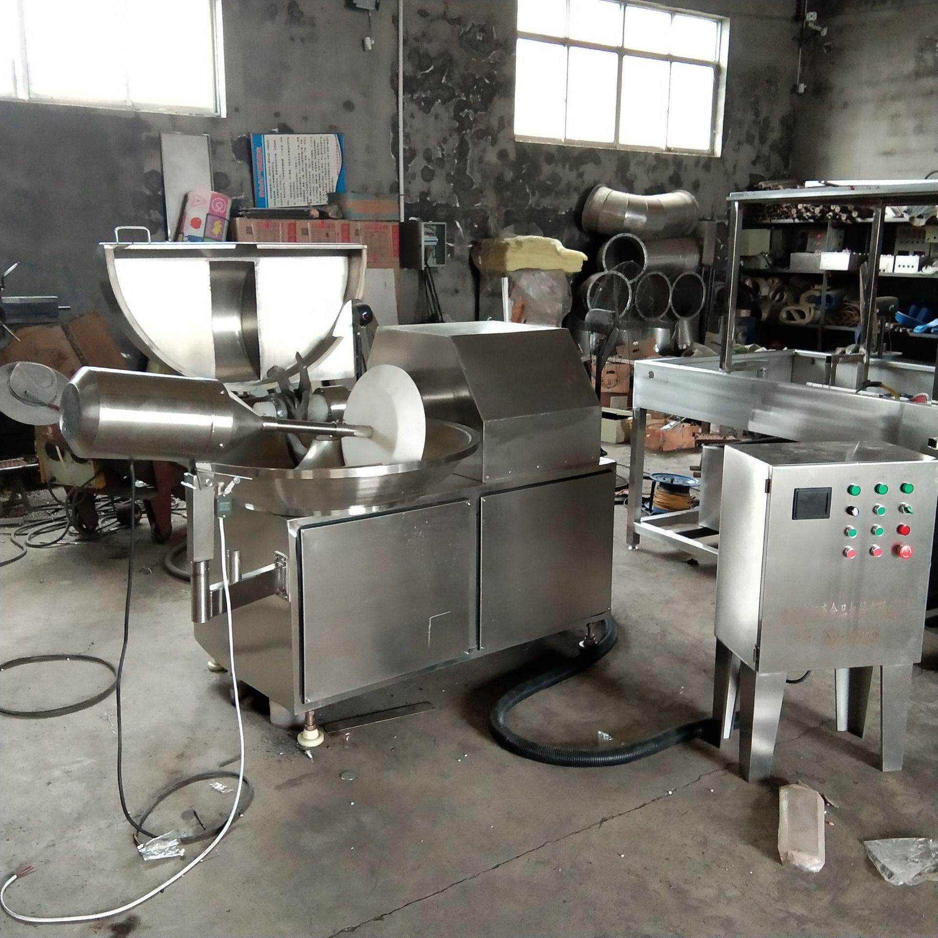 汇康牌变频调速菜馅斩拌机 自动出料肉块剁碎机 圆锅豆腐加工设备