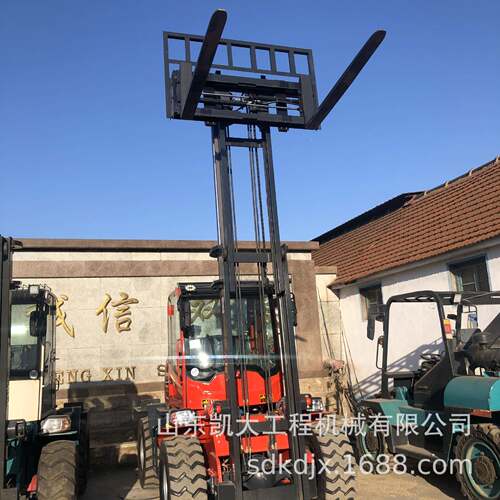 多功能四驱越野叉车起重堆高一体式吨工地搬运装卸车3吨4吨