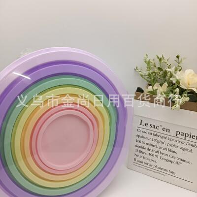 Seven-piece round plastic food storage containers, transpare