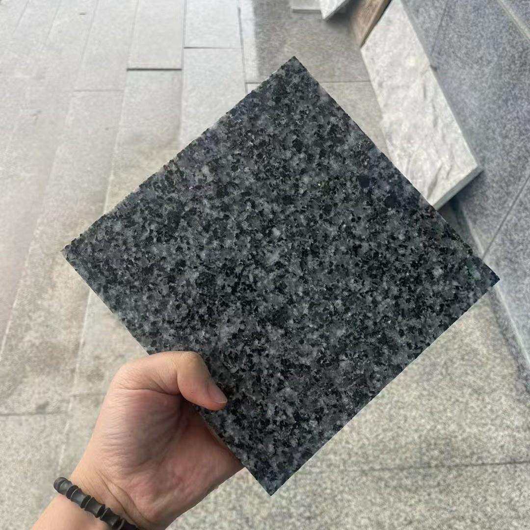 厂家直销芝麻黑花岗火烧板工程外墙干挂石材地铺石异形切割加工