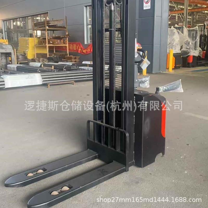 电动叉车站驾式堆垛电动搬运车托盘升降车液压升降堆高车2吨