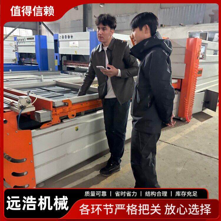 衣柜门板免拉手PVC膜吸塑机自动断膜全自动海绵皮革软硬包覆膜机