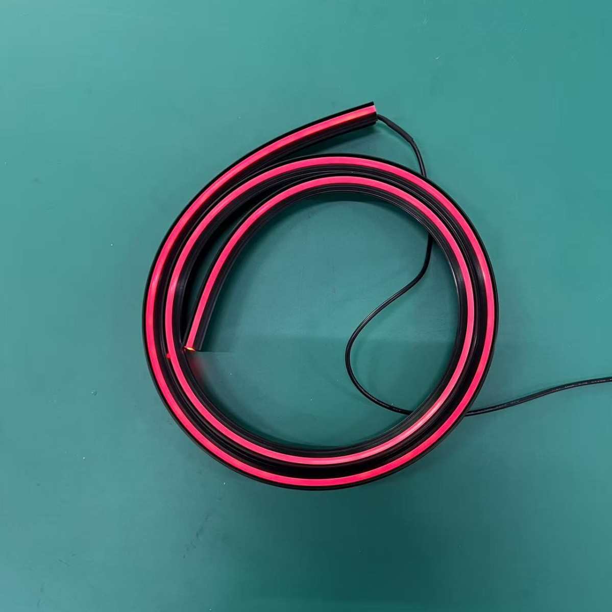 厂家直销DC5V幻彩中控贯穿硅胶灯条车载氛围灯