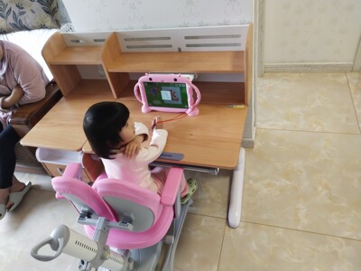 中沪爱童榉木学习桌怎么样?用后一周讲一讲感受