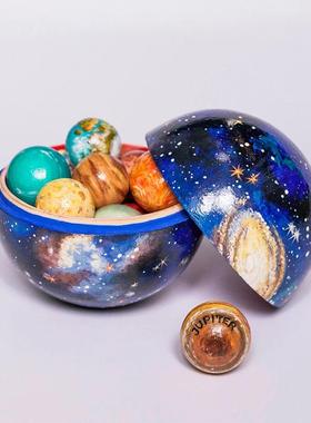 跨境热销新创意宇宙球形木质工艺品太阳系八大行星宇航员木质摆件
