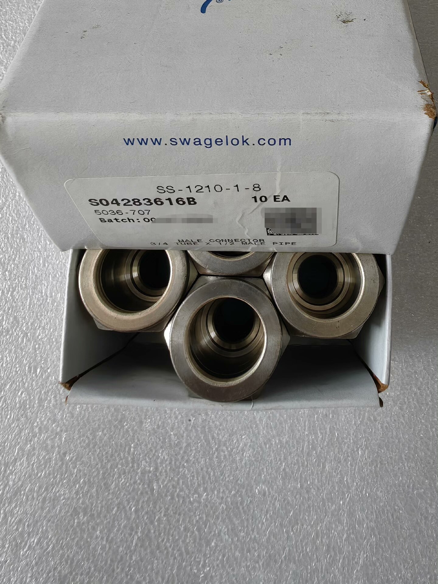 世伟洛克 Swagelok   SS-1210-1-8 全新