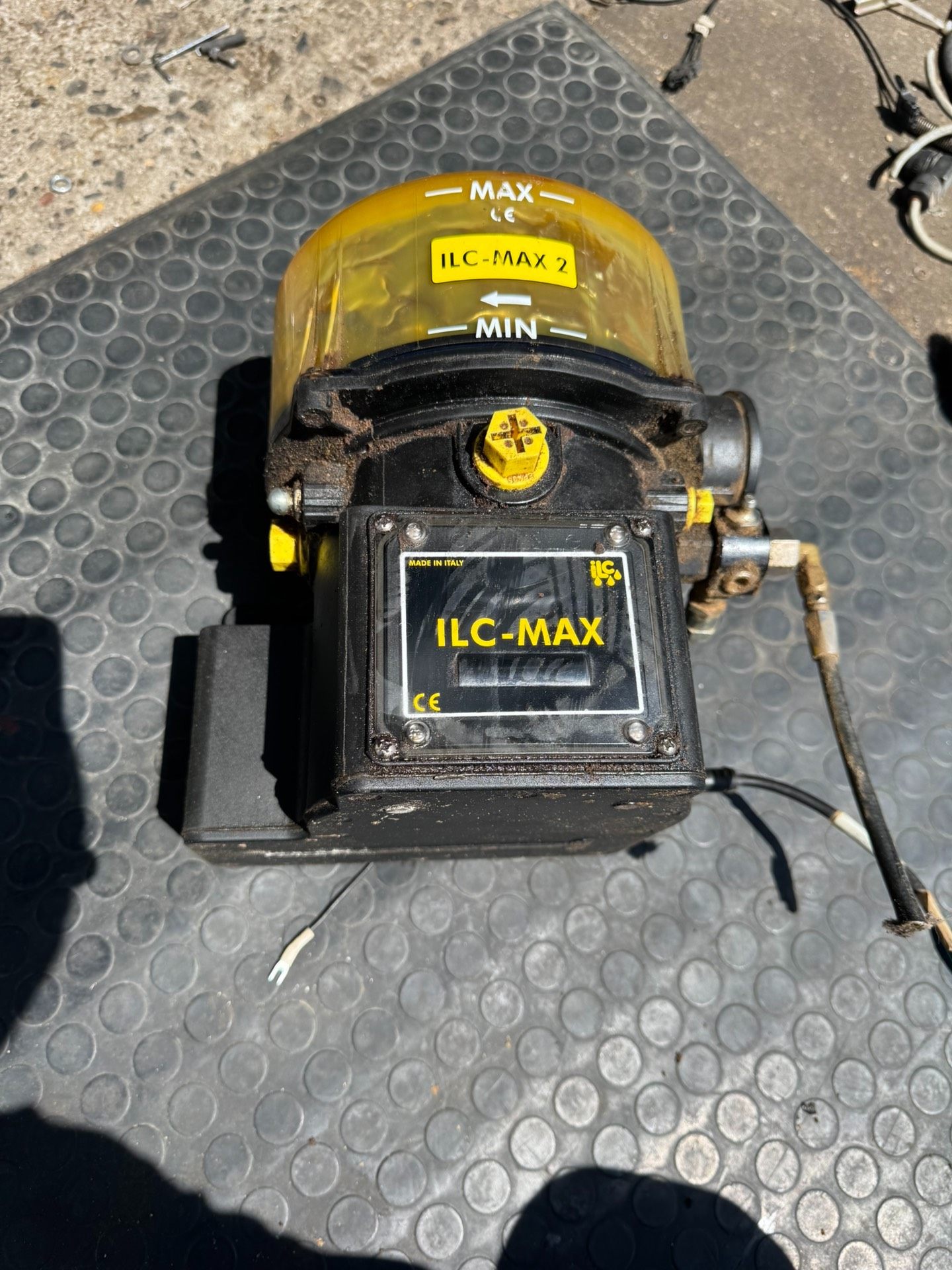 意大利润滑泵ILC- MAX、原装拆机、图片就是实物成色如图