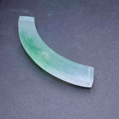 缅甸天然翡翠a货冰飘花弯条镶嵌锁骨链fxj尺寸：47.1-7.8-4.2mm