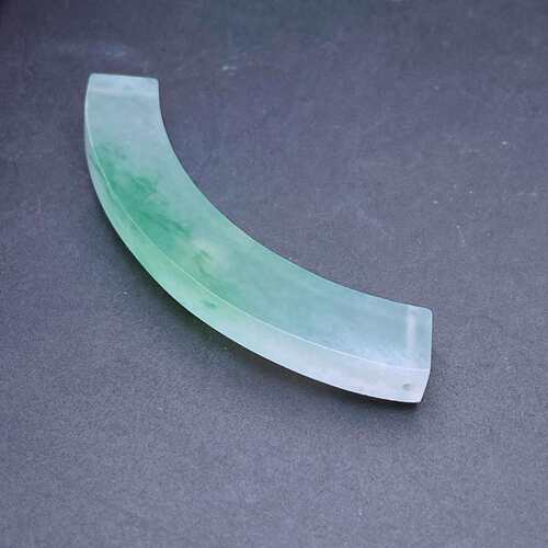 缅甸天然翡翠a货冰飘花弯条镶嵌锁骨链fxj尺寸：47.1-7.8-4.2mm