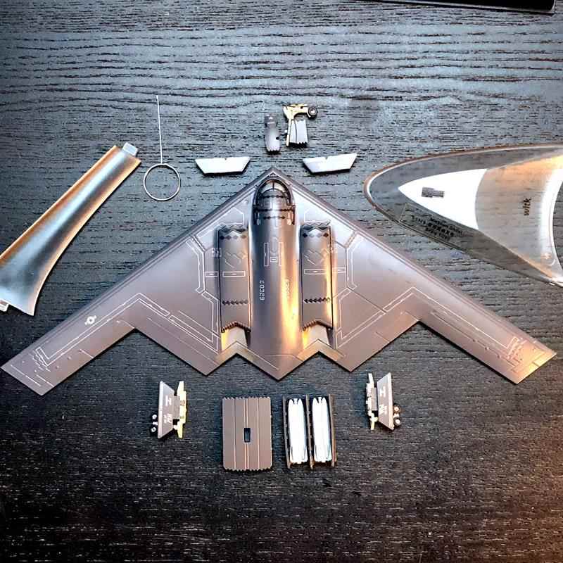 高档全金飞机模型歼02隐形战斗机成门品驾驶舱可开关配有支架合武
