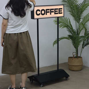 灯箱美式 户外立式 充电落地广告牌滑轮移动双面展示牌店铺招牌