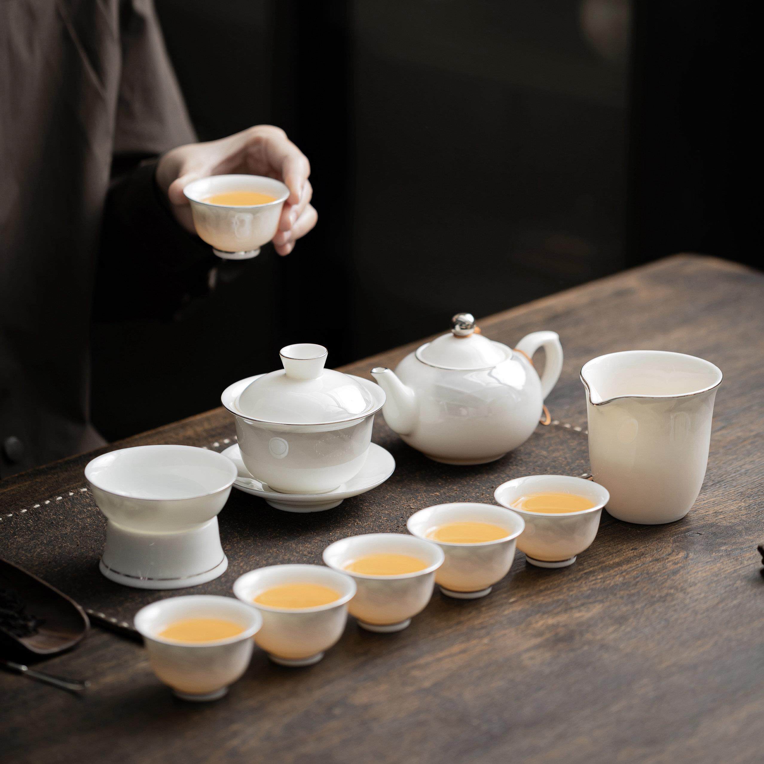 羊脂玉瓷功夫茶具套装家用泡茶壶盖碗茶杯陶瓷高档中式不烫手