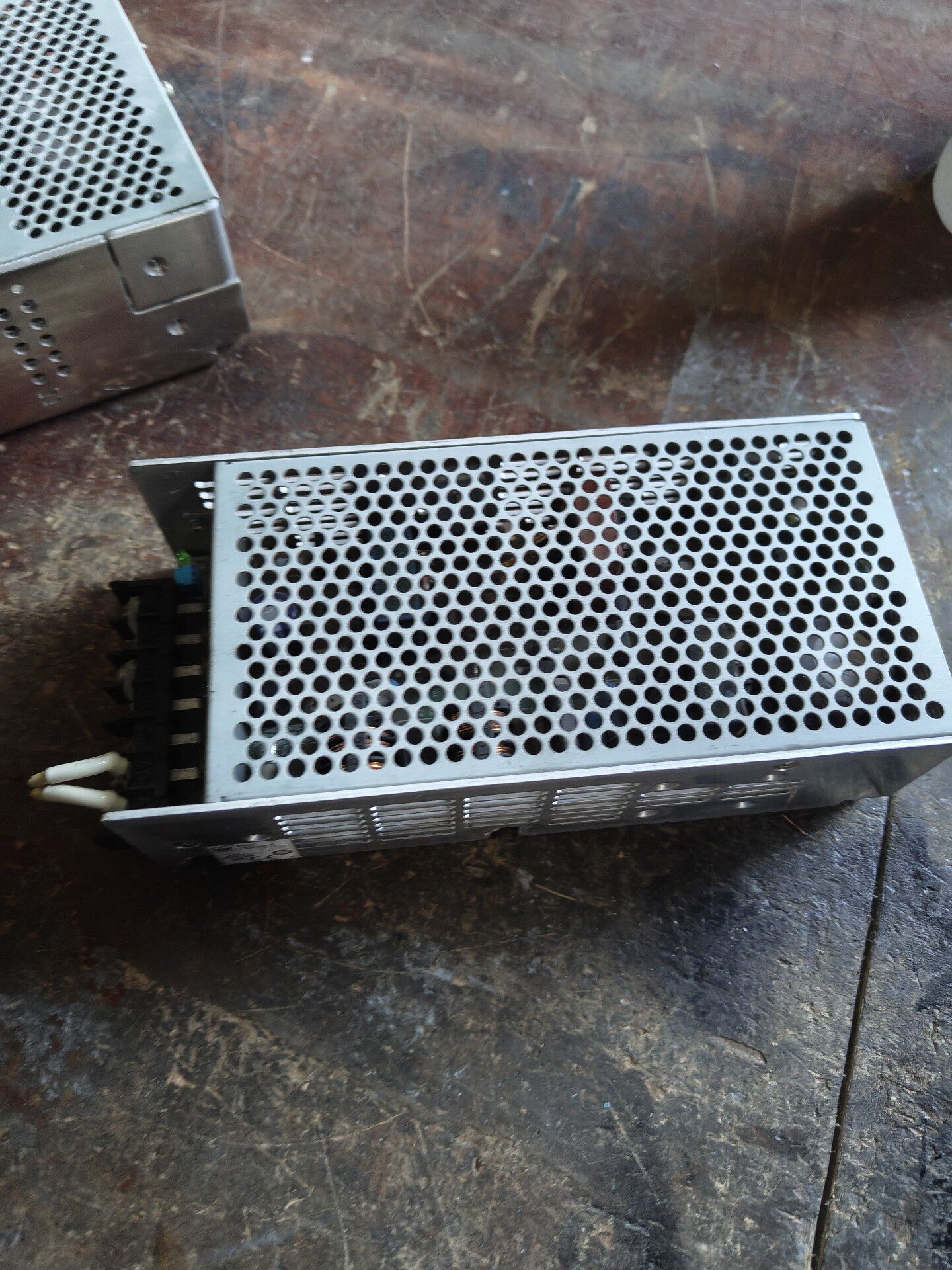 idec和泉PS3L-E24AF C 100W 输入100/