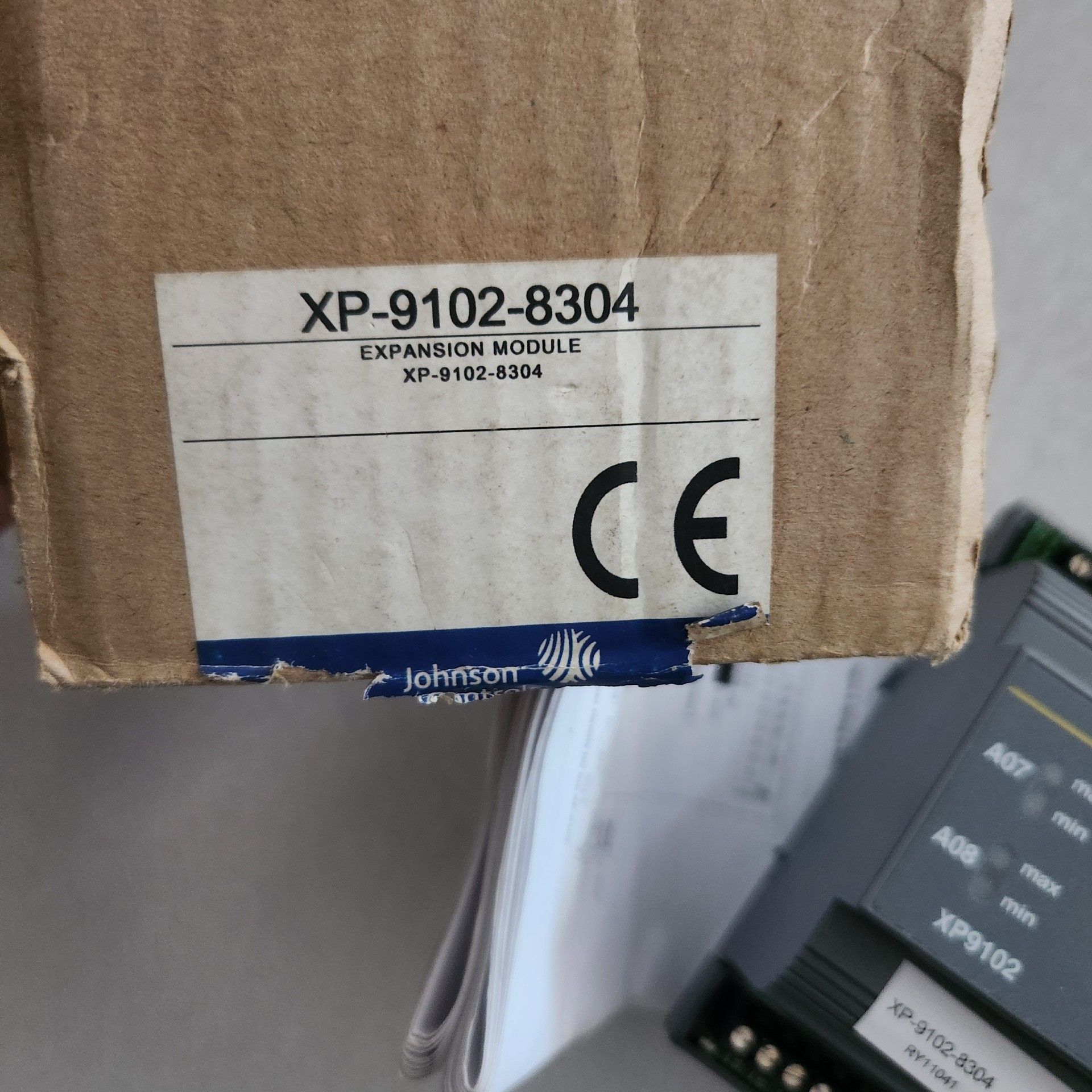 江森原装XP-9102-8304控制器，全新库存