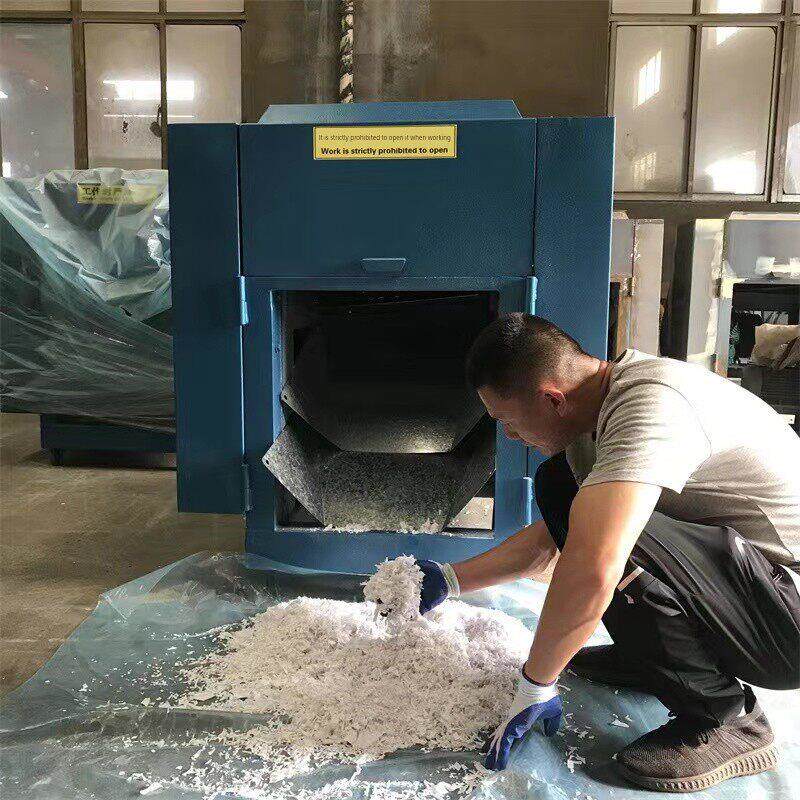 采购产品短纤维切割机,废轮胎破碎机,废纸切割机,尼龙绳破碎机