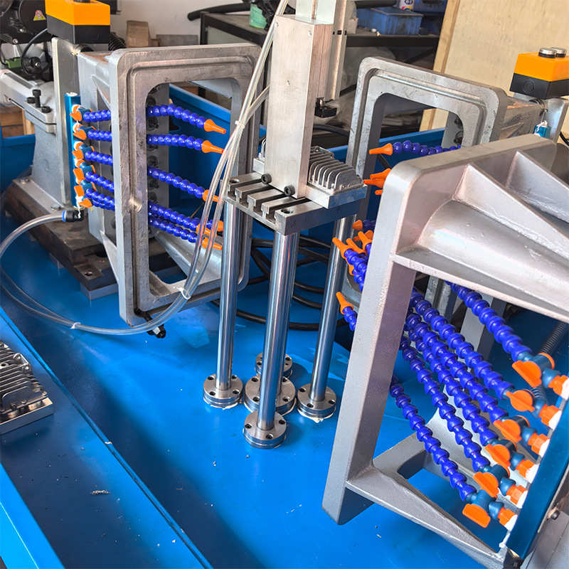 卧式三面钻孔攻牙机组合机床多方向伺服攻钻一体机数控多轴攻丝机